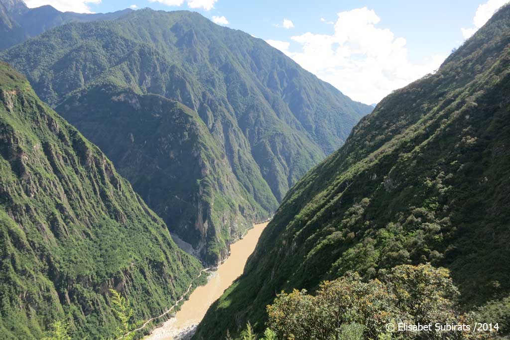 Tiger Leaping Gorge (in Yunnan!)